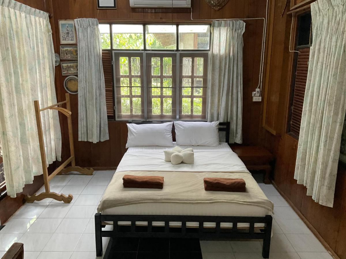 kwanlah homestay Mae Chaem Bagian luar foto